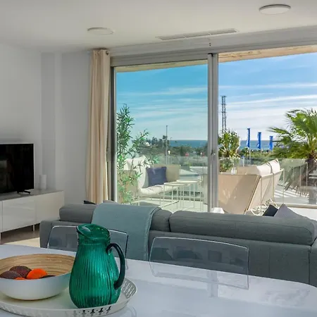Serenity Collection 3 Chez Miriam Apartment *
