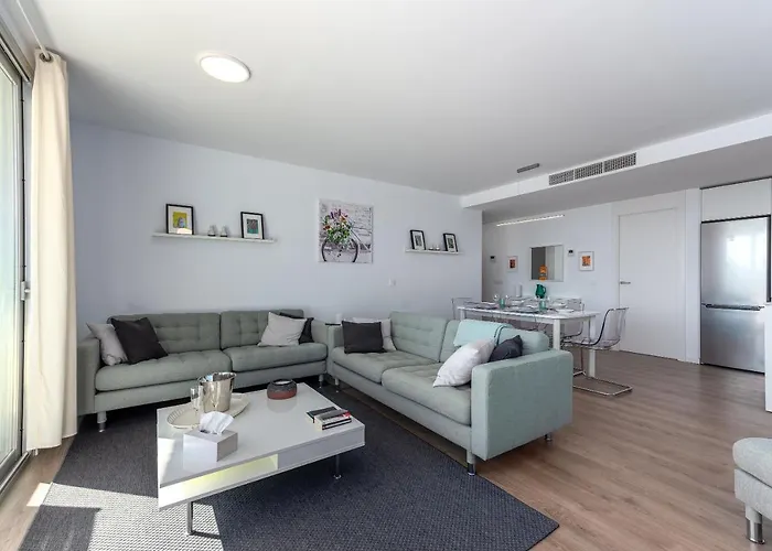 Serenity Collection 3 Chez Miriam Apartman *